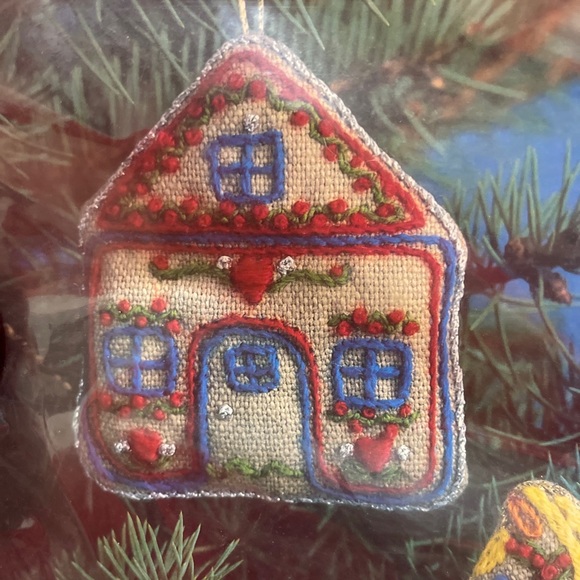 Vintage 1978 Crewel kit Christmas ornaments House Horse 7861 Columbia Minerva - Picture 10 of 10